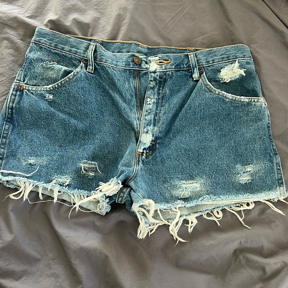 Women’s distressed Jean shorts